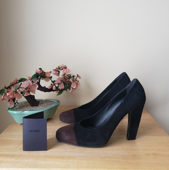 Authentic Prada Suede Pumps - Picture 6 of 16